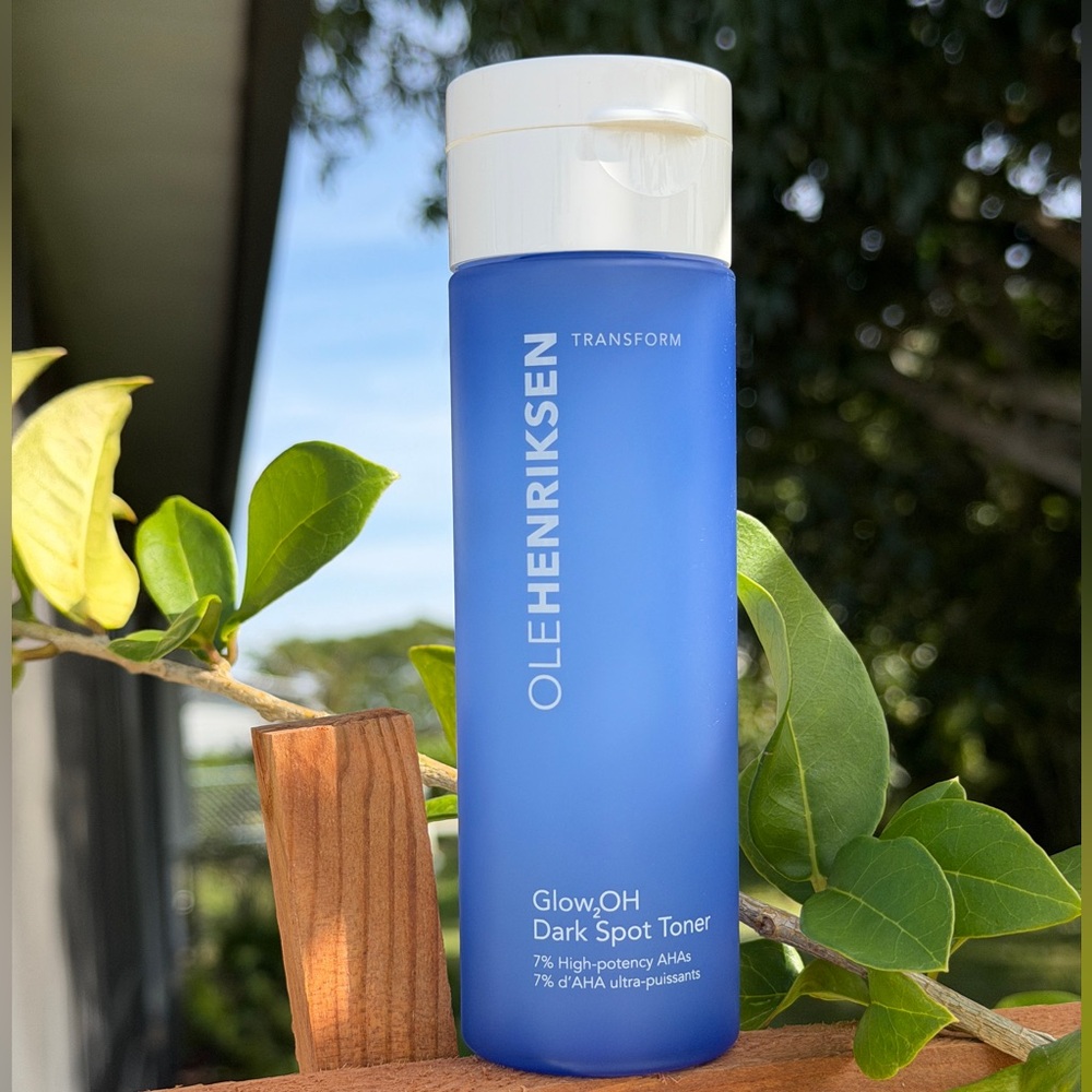 OLEHENRIKSEN GLOW Dark Spot Toner
